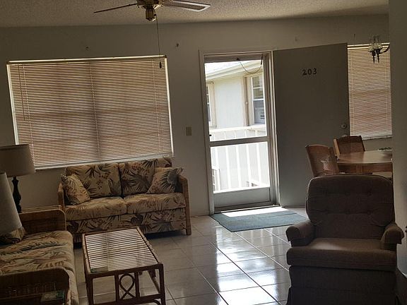 5th image of 28 Lake Vista Trl APT 203