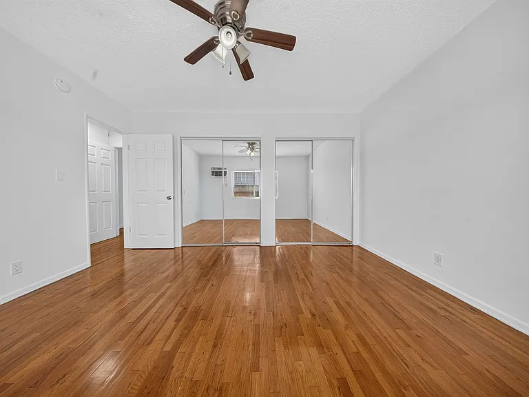 11330 Ohio Ave — Photo 22