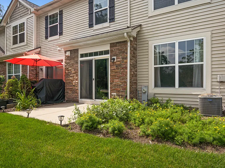 6N335 Whitmore Cir #D — Photo 22
