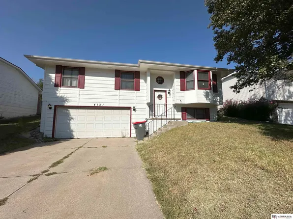 4131 Paxton Cir, Lincoln, NE 68521