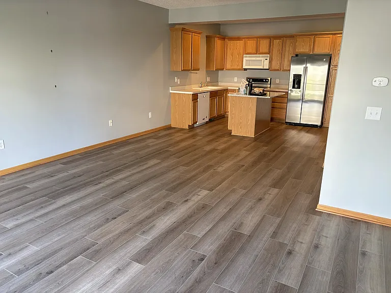 4332 Victor Path #6 — Photo 1