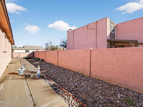 4th image of 758 E PEPPER Drive