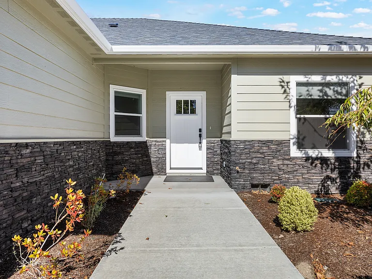 221 Skyhawk Dr — Photo 40