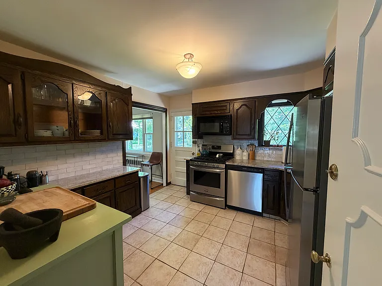 3 Spruce Pl — Photo 6