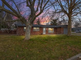 2908 S Meadowbrook Dr, Boise, ID 83705
