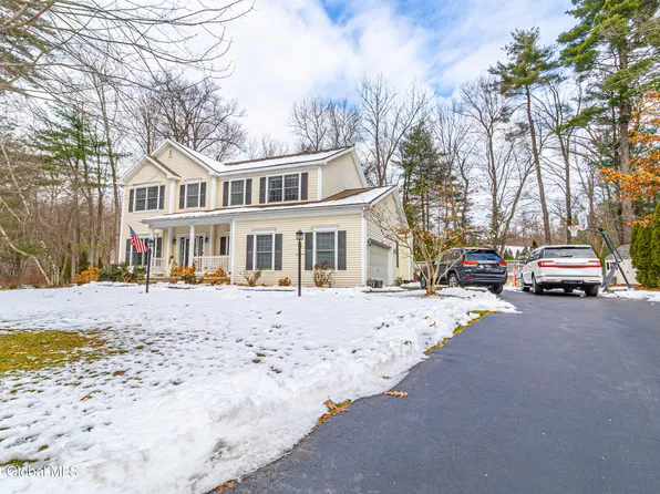 1 Sorrel Court, Clifton Park, NY 12065