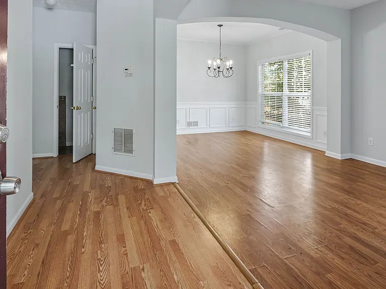 290 Clairidge Ln — Photo 3