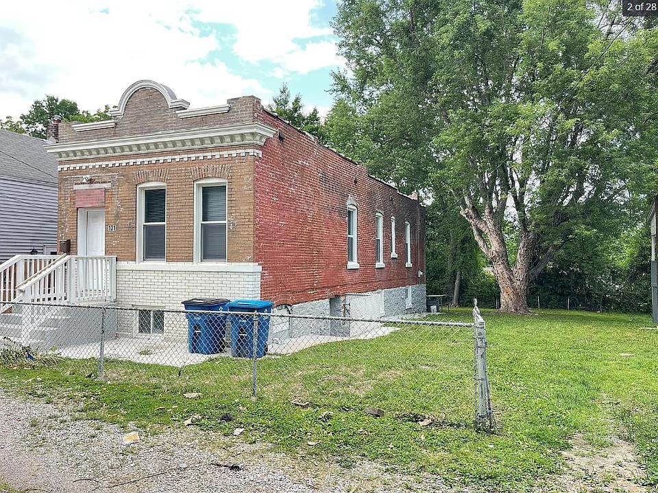 1st image of 131 Weiss Ave