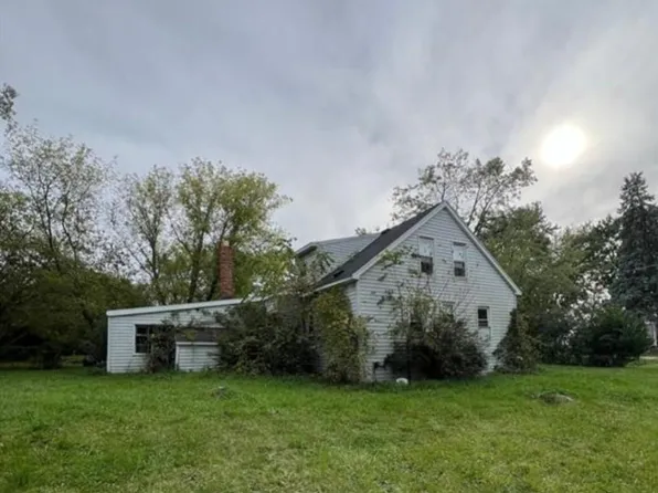 3193 Myrton St, Burton, MI 48529