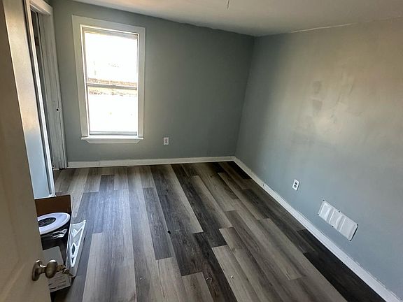 232 Cottage St — zillow