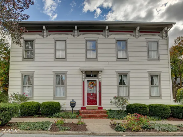 221 Saint Catherine St, Lewisburg, PA 17837