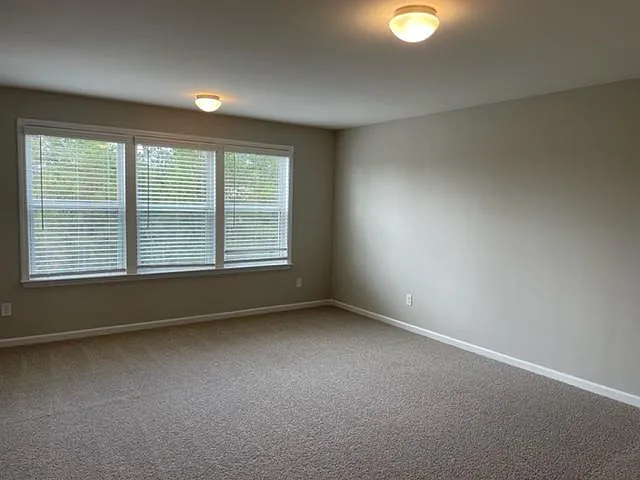 740 Alexander Commons Dr — Photo 5