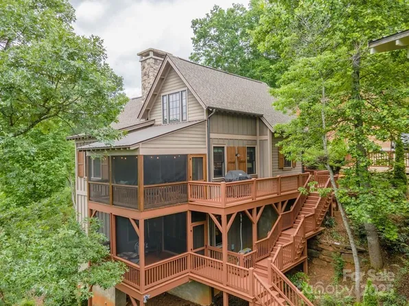 63 Copper Canopy Dr, Cullowhee, NC 28723
