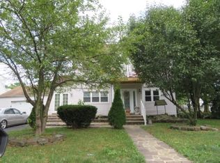 696 Golden Ave #1, Secaucus, NJ 07094