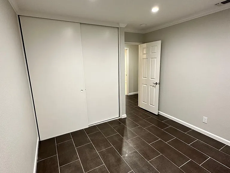 7033 Linwood Way — Photo 21