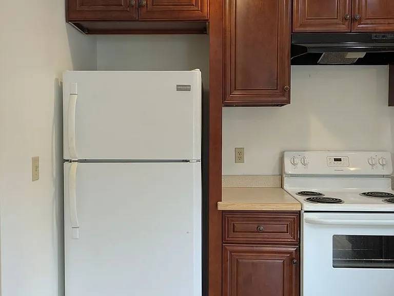 55 Boys Ave — Photo 5