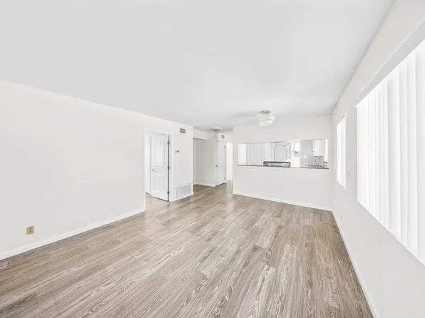 10225 Fernglen Ave #1/2, Tujunga, CA 91042