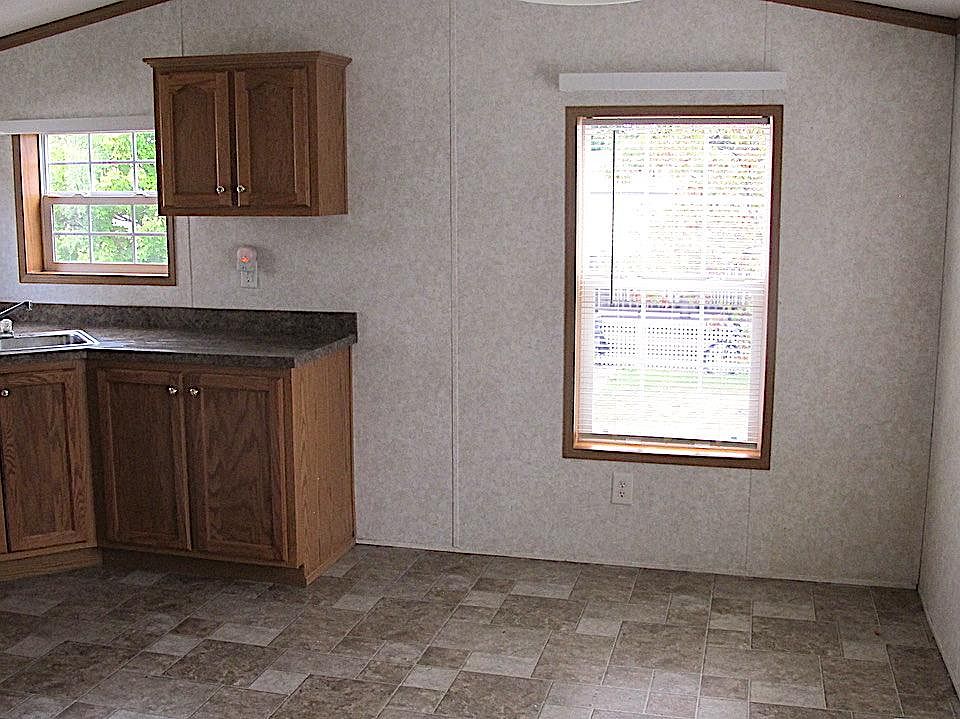 2nd image of 22 Green View Ln