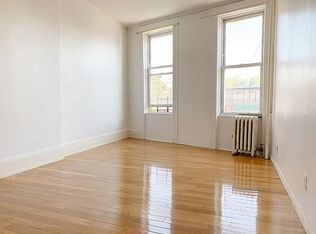 60-11 Myrtle Ave #L, Ridgewood, NY 11385