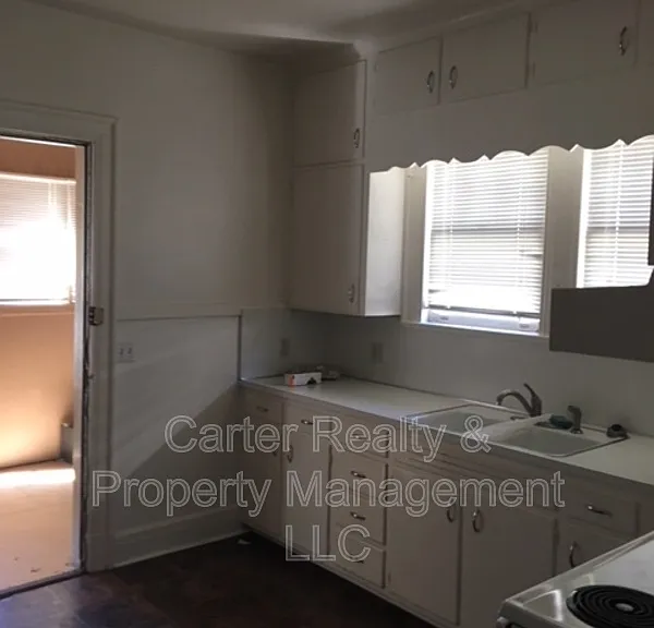 3707 Whitland Ave — Photo 2