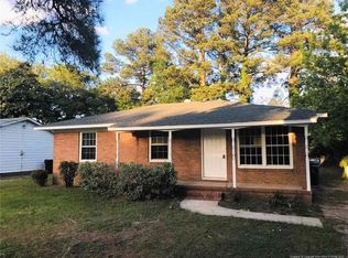 1047 Revere St, Fayetteville, NC 28304