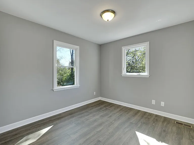 7108 Hicks Ct — Photo 25
