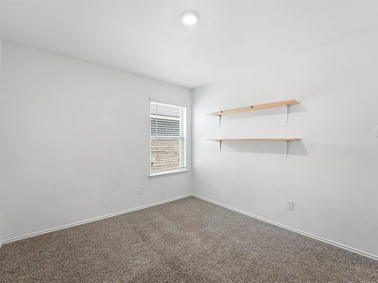 2419 Roaming Elk Ct — Photo 8