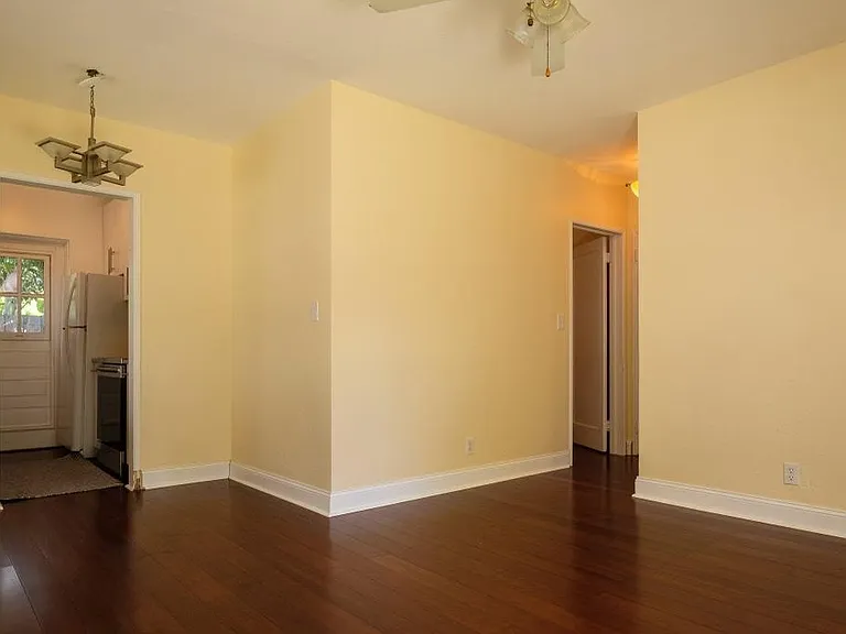 1141 NE 16th Ave #4 — Photo 2