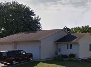 1514 Barberry Dr, Janesville, WI 53545