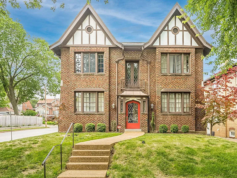 7300 Lindell Blvd — Photo 1