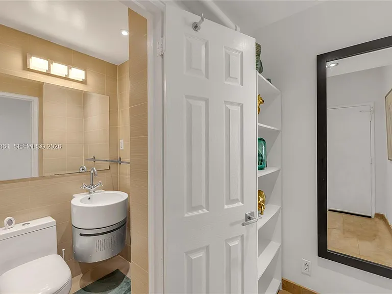 255 W 24th St #542 — Photo 11