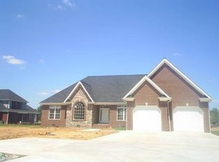 586 Wiswell Rd W, Murray, KY 42071