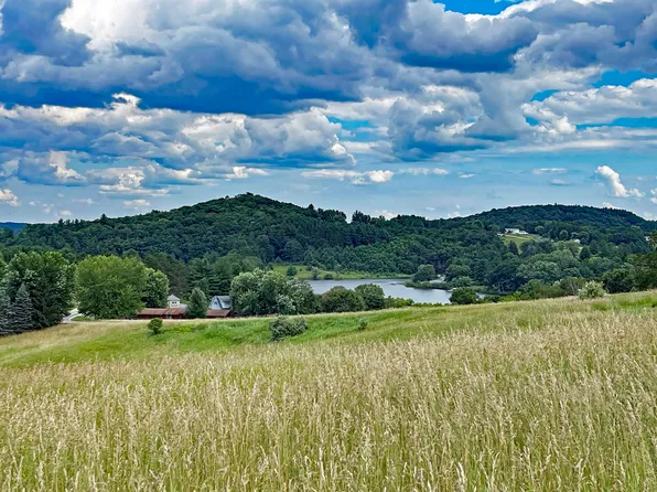 L706 Rhine Dr, La Valle, WI 53941