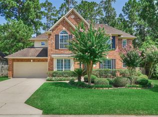 2 E Scribewood Cir, The Woodlands, TX 77382