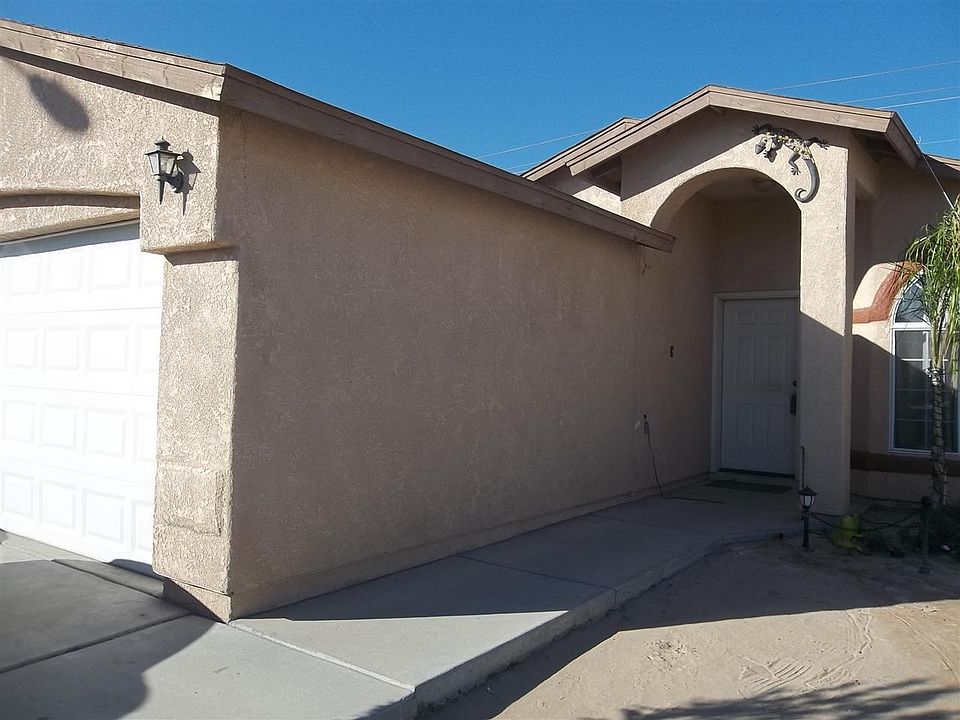 1st image of 1574 E San Pedro St