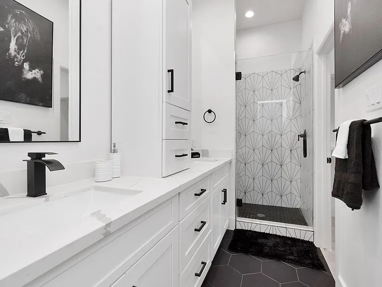 5308 Denmark St — Photo 22