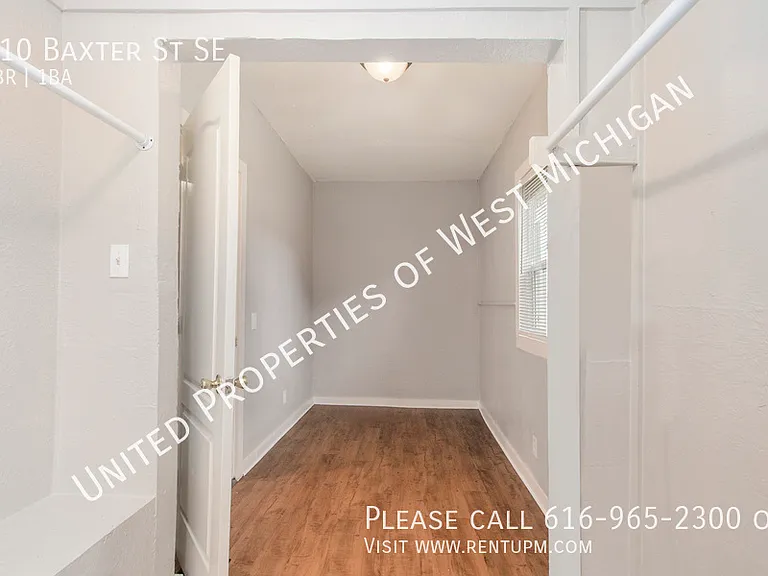 710 Baxter St SE — Photo 6