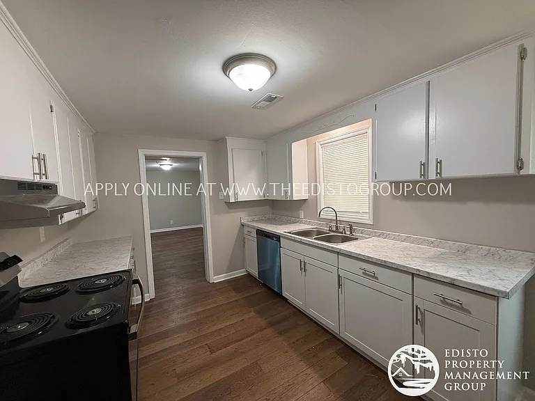 1200 Hudson Rd — Photo 12