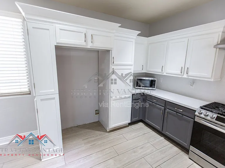 3068 E Ravenswood Dr — Photo 12