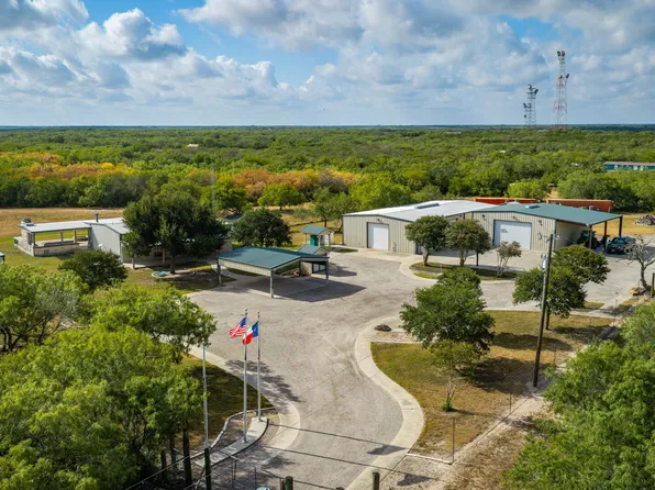 5775 County Road 308, Orange Grove, TX 78373