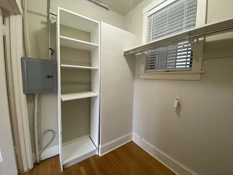 801 W Cornelia — Photo 24