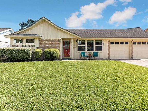 2nd image of 4912 Crepe Myrtle Ln