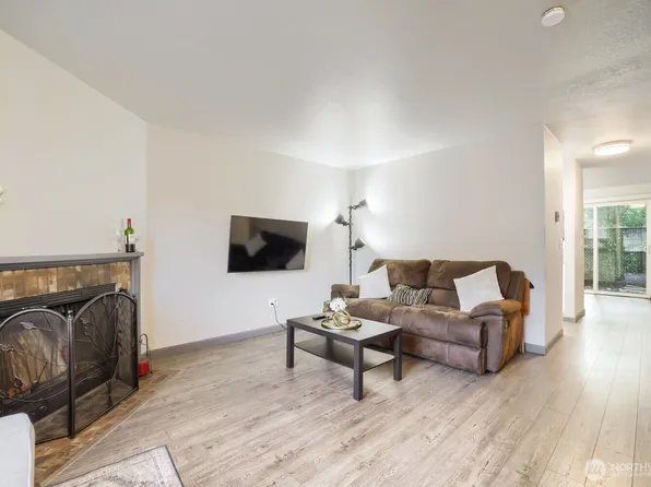 115 124 Street SE #B4, Everett, WA 98208