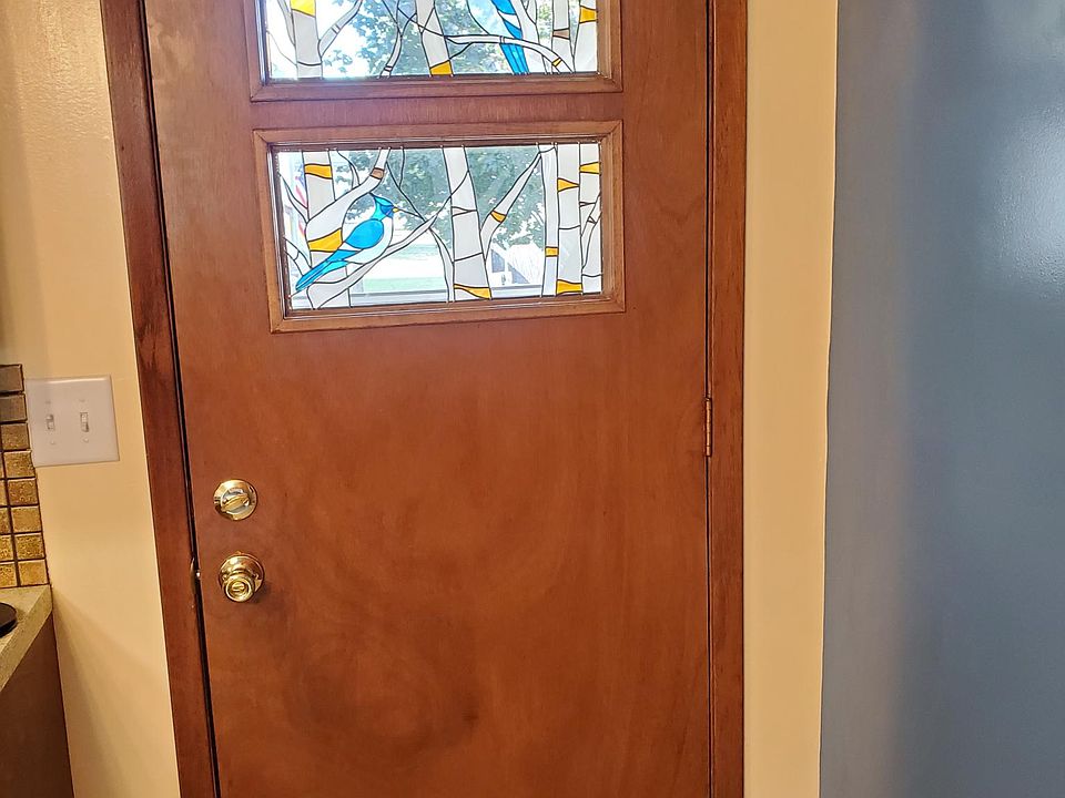 1st image of 205 S Ash St APT 2