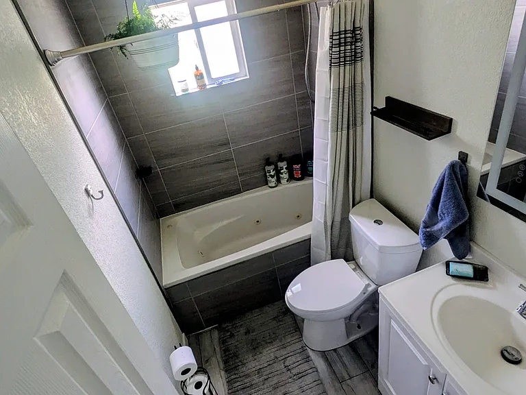 3911 Capitol Dr #2 — Photo 11