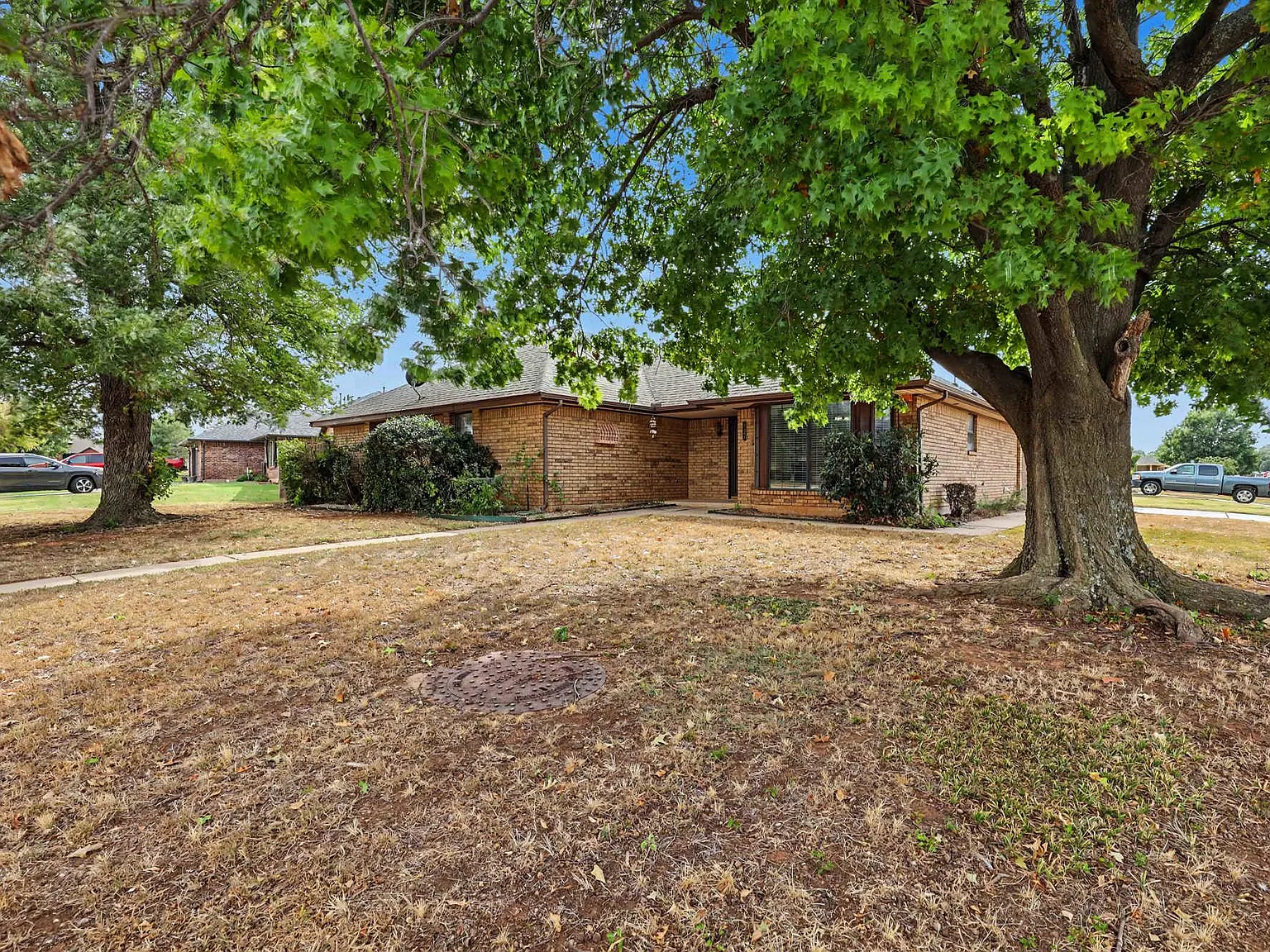 3 bed, 2096 sqft, $1,795 — Photo 1