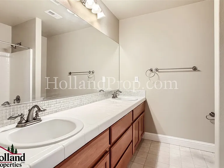 342 NW Malia Ln — Photo 24