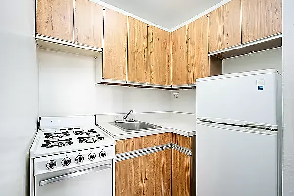 Rented by Waldstar Real Estate LLC | media 5