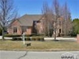 18140 Meridian Rd, Grosse Ile, MI 48138