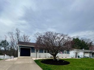 26 Hillcrest Dr, Dallas, PA